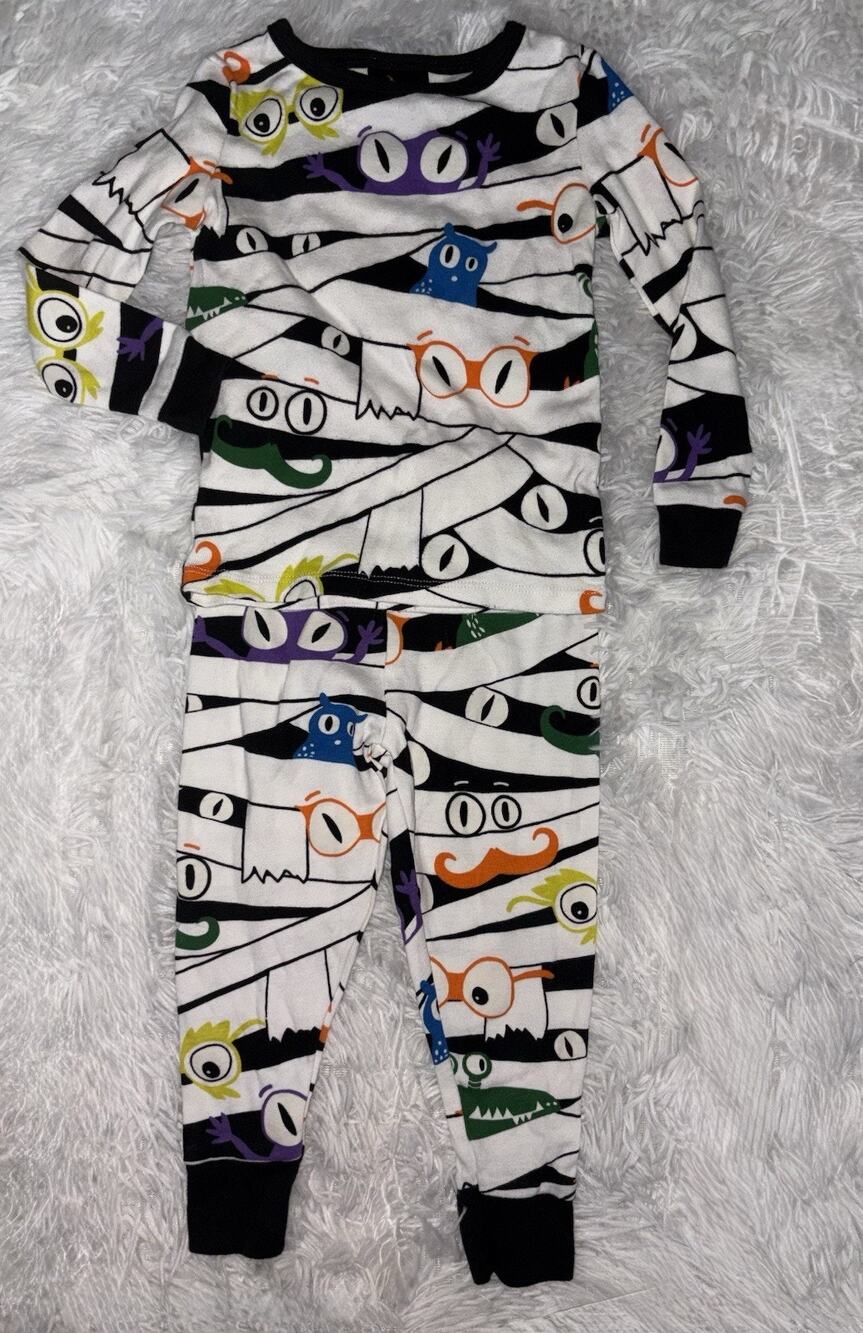 Hyde & Eek Sz. 2T Halloween Theme 2 Pc. Pj Set. Adorable, Great Condition